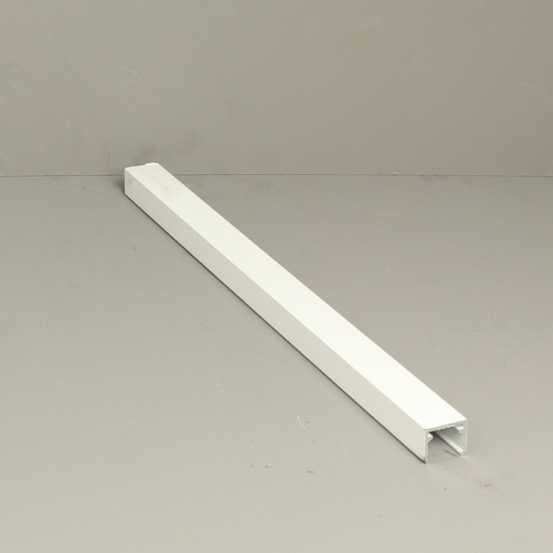 Grillo Baguette de finition RAL9016 Blanc signalisation 4000mm